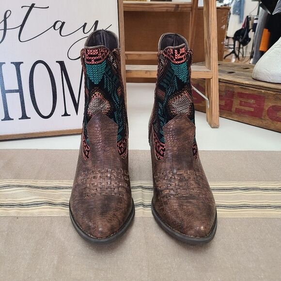 Very Volatile Colorful Cross-stitch Cowgirl Boots Size 9 - Picture 2 of 12